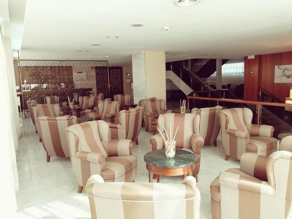 Hotel Mir Octavio