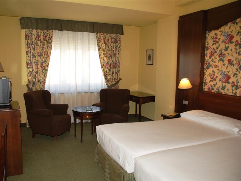 Mir Octavio Hotel Algeciras